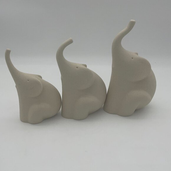 Lineasette Italian Porcelain Stoneware 3-pc Sitting Elephants Set Art Pottery